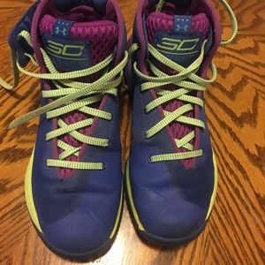 Used Boys Steph Currys!!